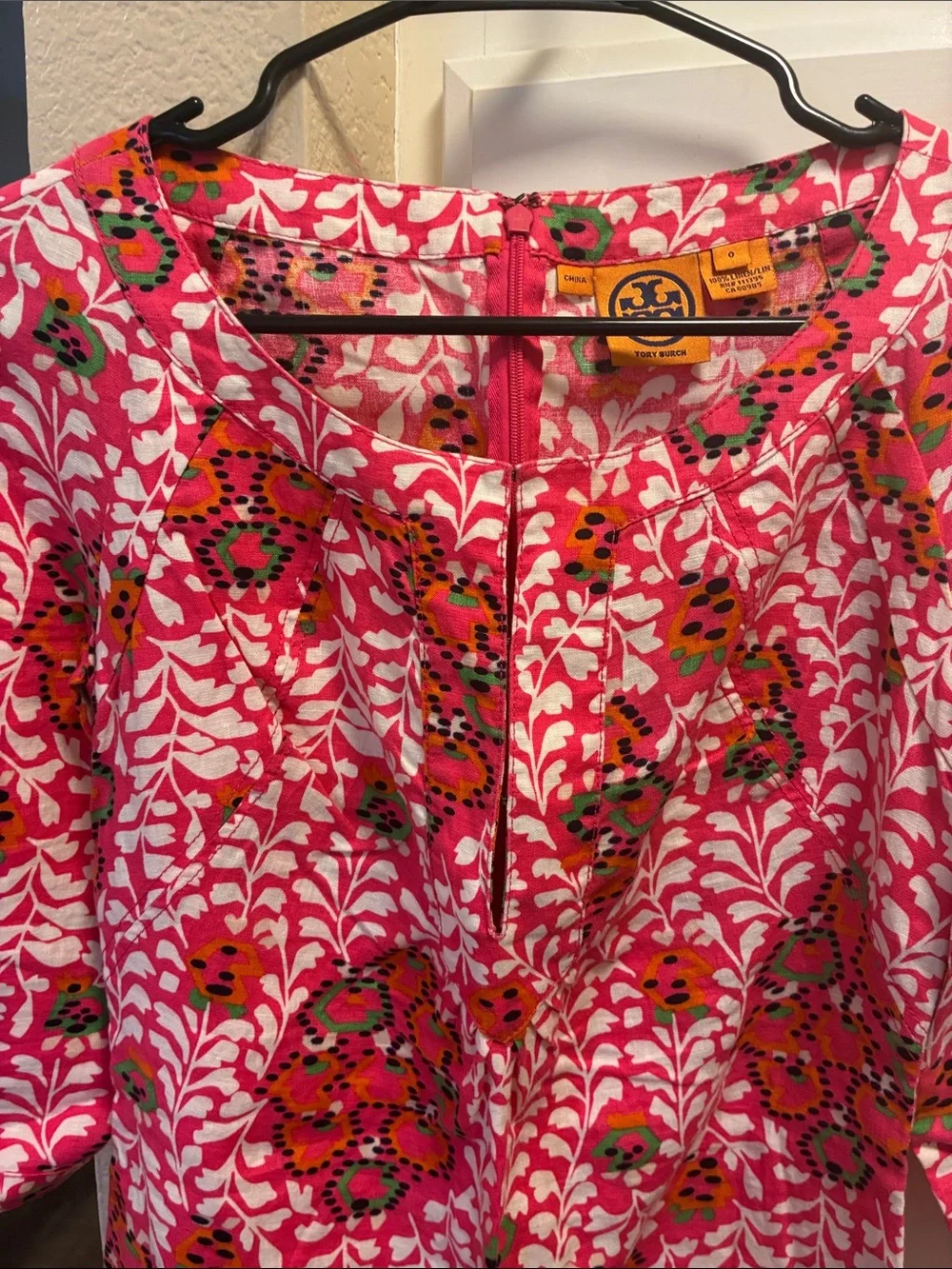 Tory Burch 100% linen Pink abstract Floral Tunic Top with 3/4 sleeves